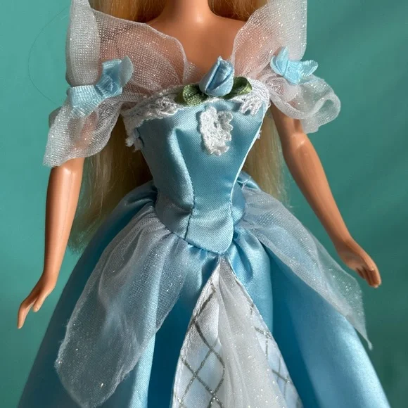 Sleeping beauty Barbie 1998 - Picture 14 of 17